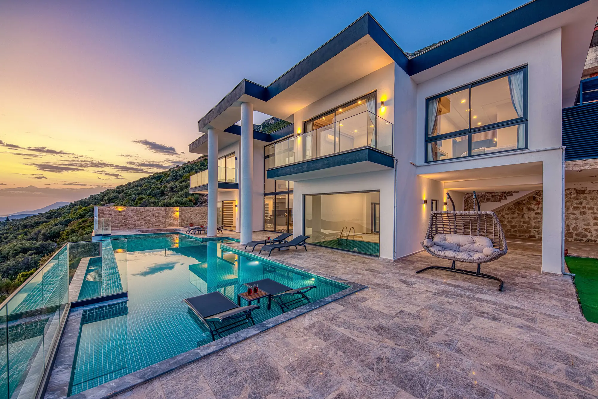 3-bedroom villa — 285 m²